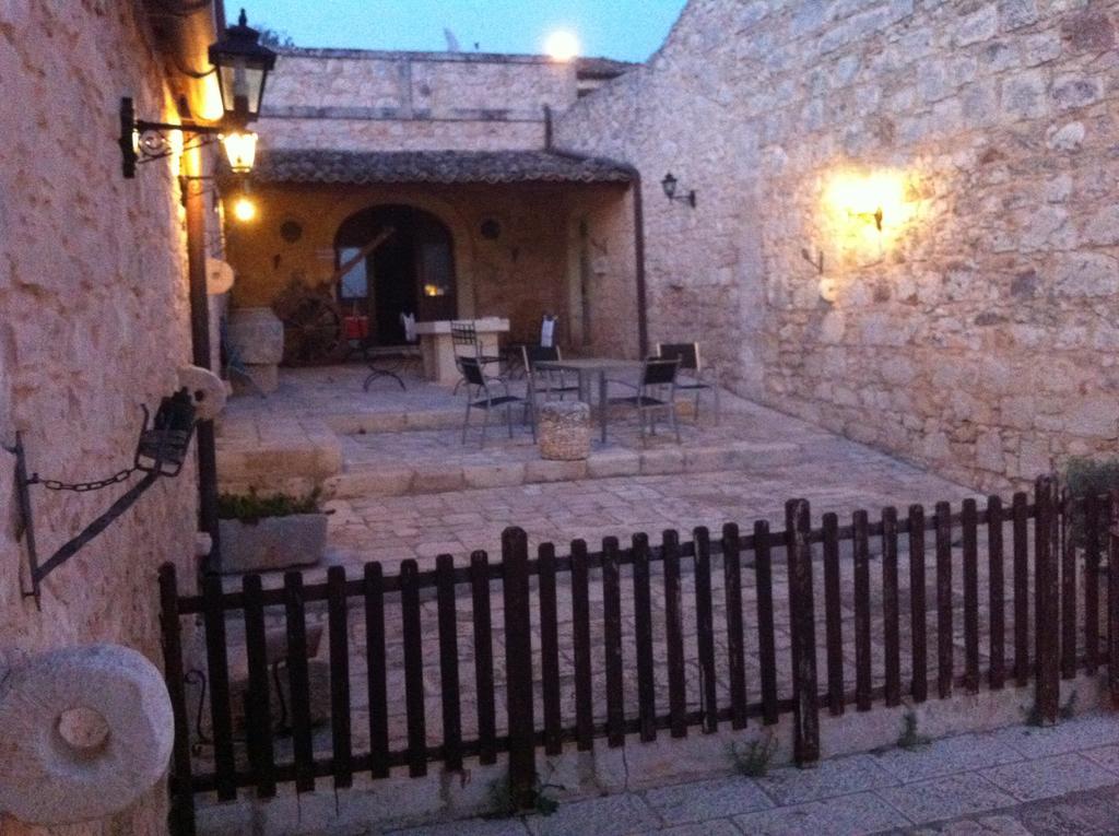 Agriturismo Al Casale Donnafugata Bagian luar foto