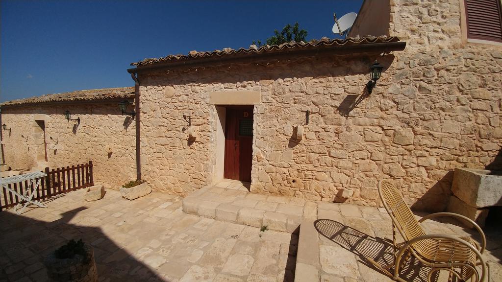 Agriturismo Al Casale Donnafugata Bagian luar foto