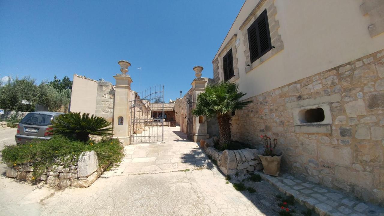 Agriturismo Al Casale Donnafugata Bagian luar foto