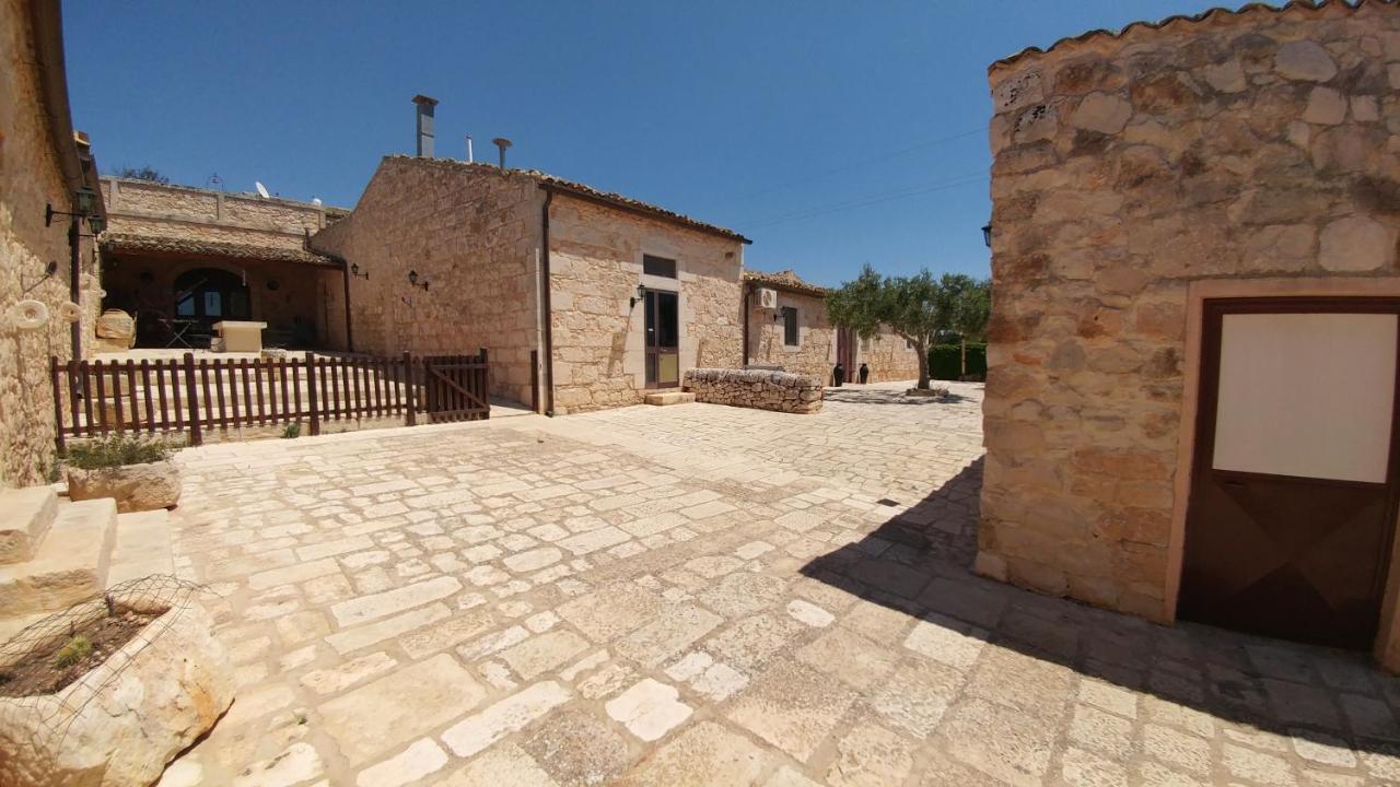 Agriturismo Al Casale Donnafugata Bagian luar foto